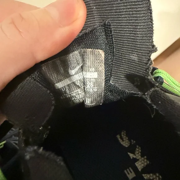 Nike Men's Black and Neon Green Seahawks Athletic Shoes size 8 - Picture 6 of 6